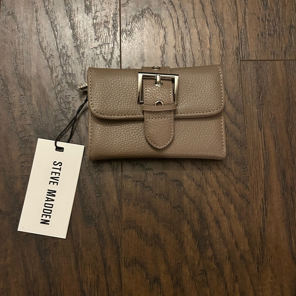 Steve Madden Bellison Mushroom Flap Taupe Beige Wallet with Zipper